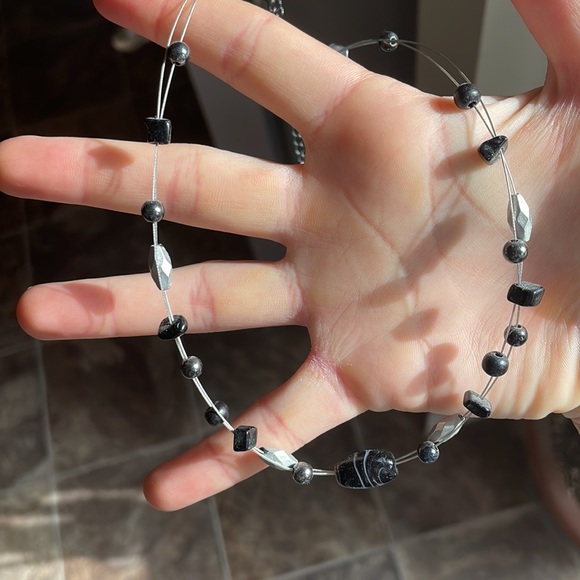 Beaded necklace - Picture 2 of 2